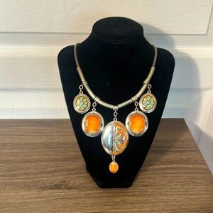 VINTAGE SILVER TONE NECKLACE 13 inches fall